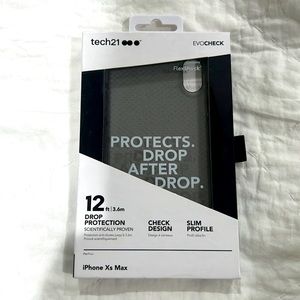 Brand New in Box tech21 EvoCheck Clear Black iphone case Xs Max